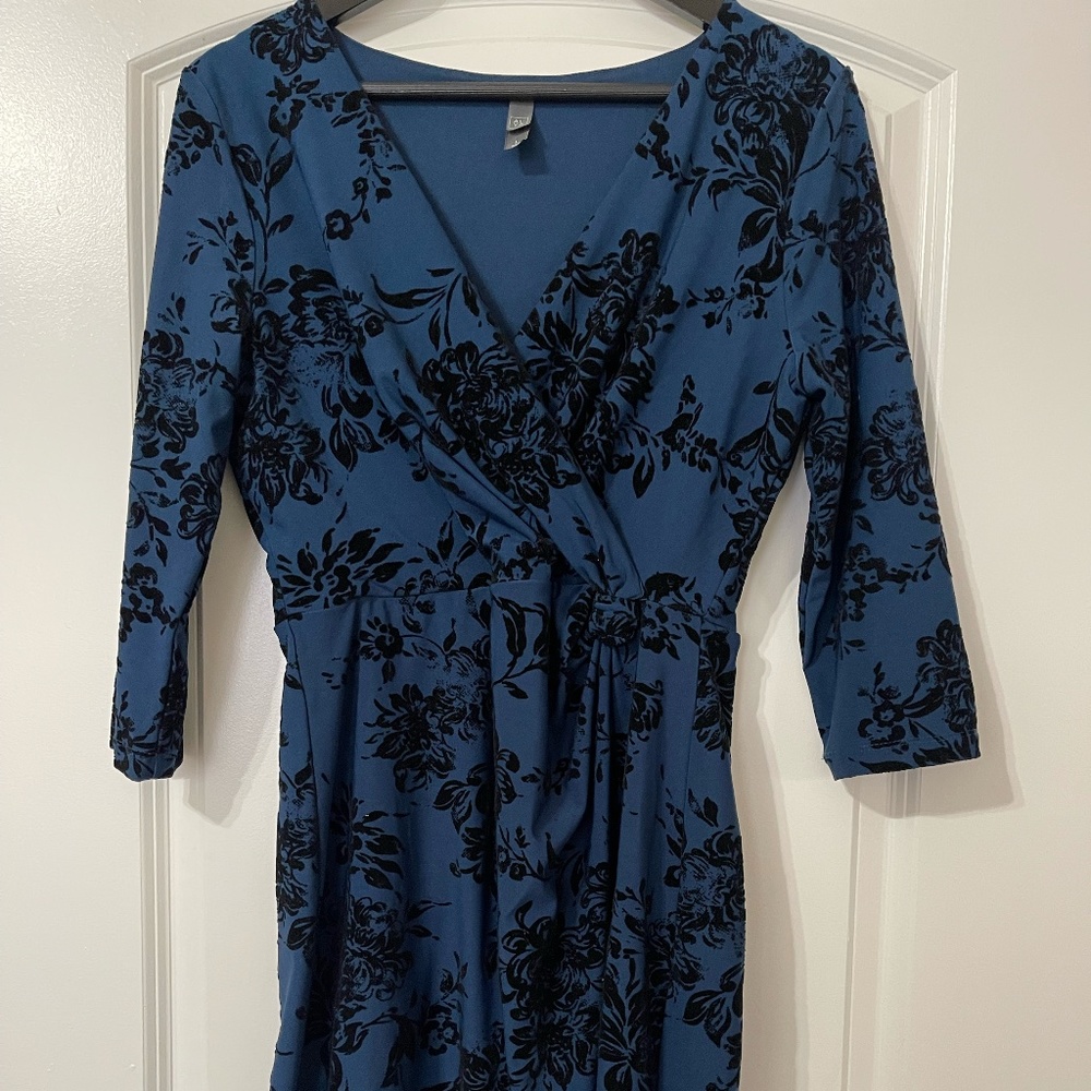 Dark blue floral print velvet dress size L